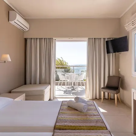 Siviris Golden فندق 3*
