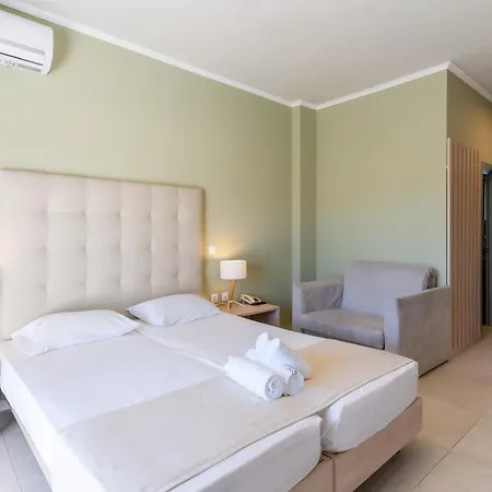 Siviris Golden فندق 3*