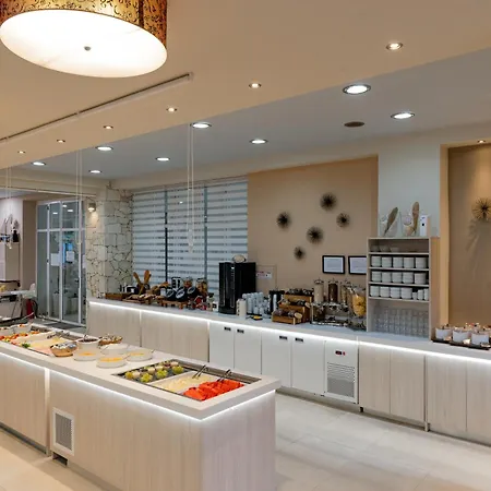 Отель Siviris Golden 3*