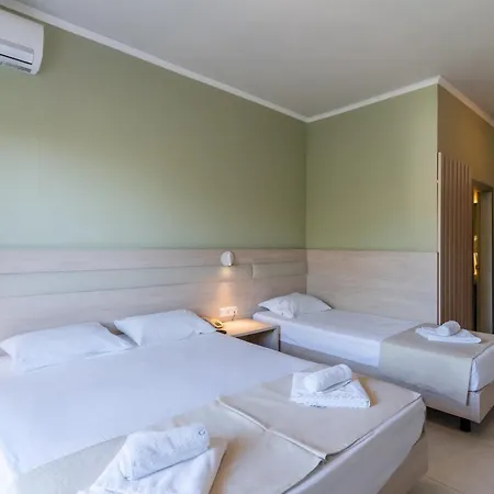 Отель Siviris Golden 3*