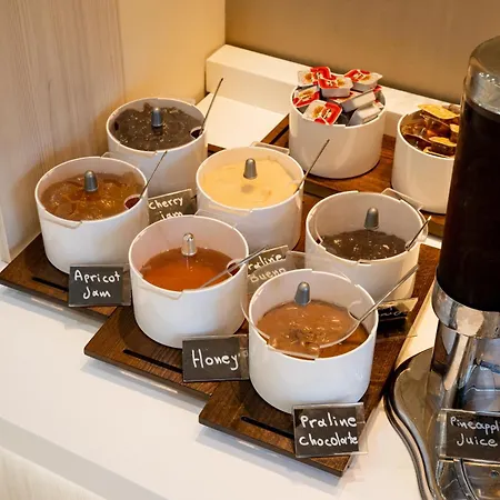 호텔 Siviris Golden 시비리